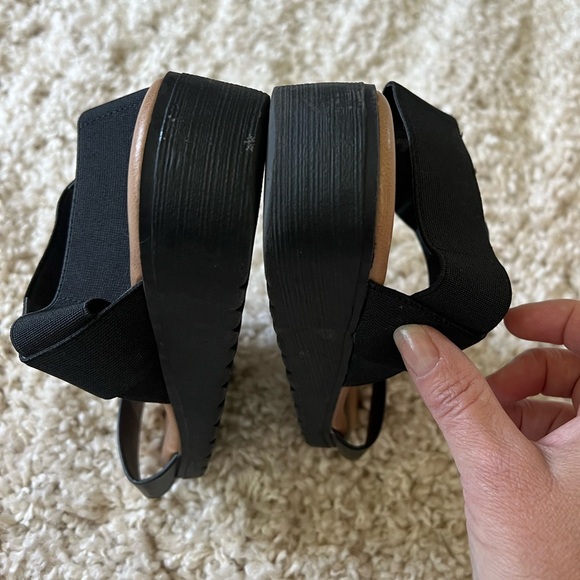 Black Kensie Women's Sandals - Picture 4 of 5